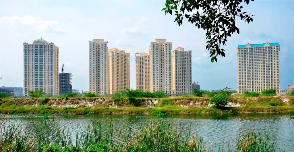 House of Hiranandani OMR Desktop Banner
